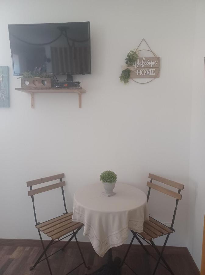 Chambre D'Hote Au Jardin Le Clos Des Vins D'Anges Saint-Pierre-des-Champs Esterno foto